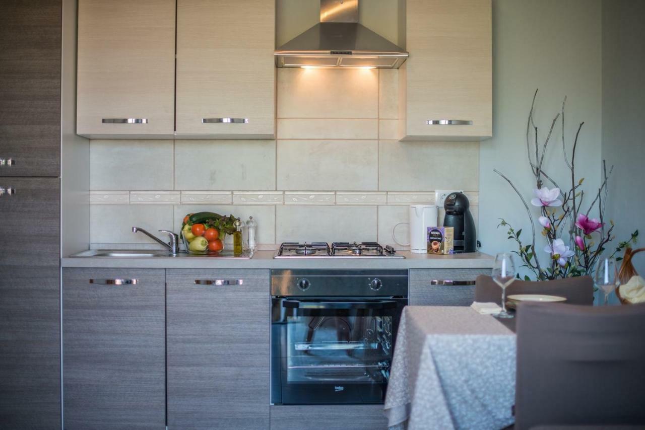 Apartment With Terrace In Filipana Marcana Екстер'єр фото